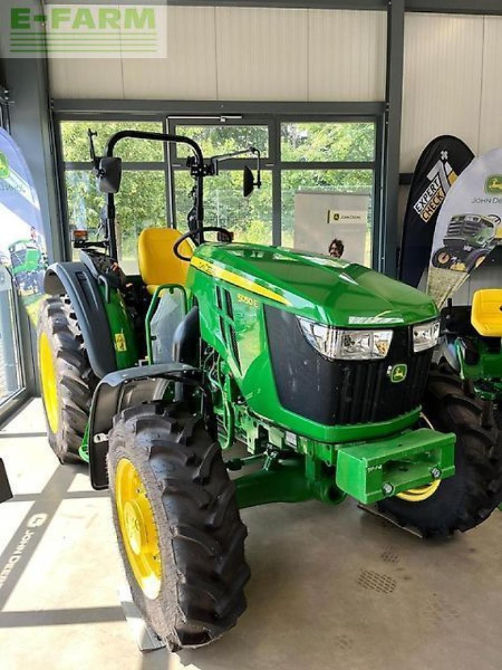 John Deere 5050e - טרקטור חקלאי: תמונה 1 John Deere 5050e - טרקטור חקלאי: תמונה 1
