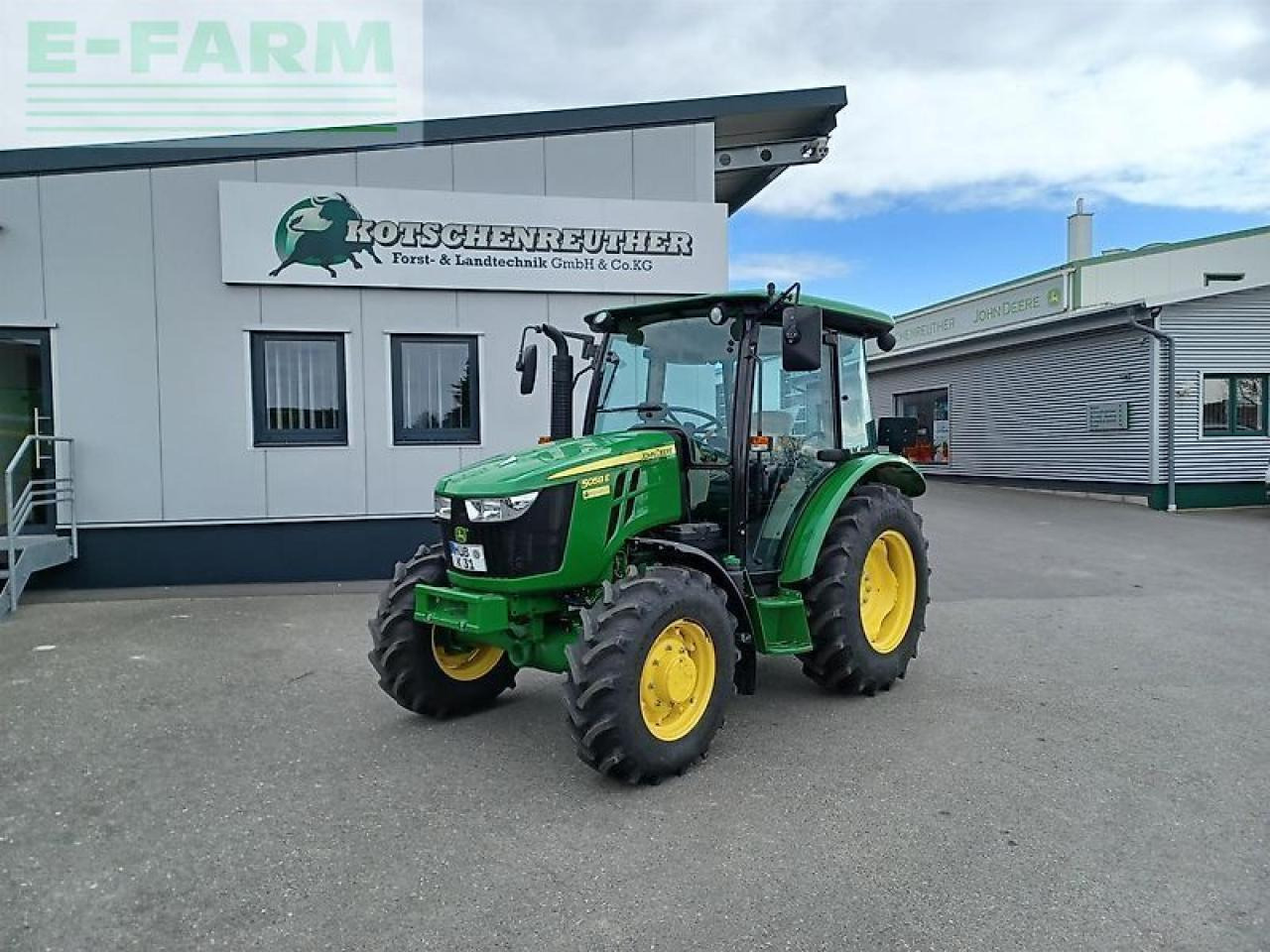 John Deere 5058e - טרקטור חקלאי: תמונה 1 John Deere 5058e - טרקטור חקלאי: תמונה 1