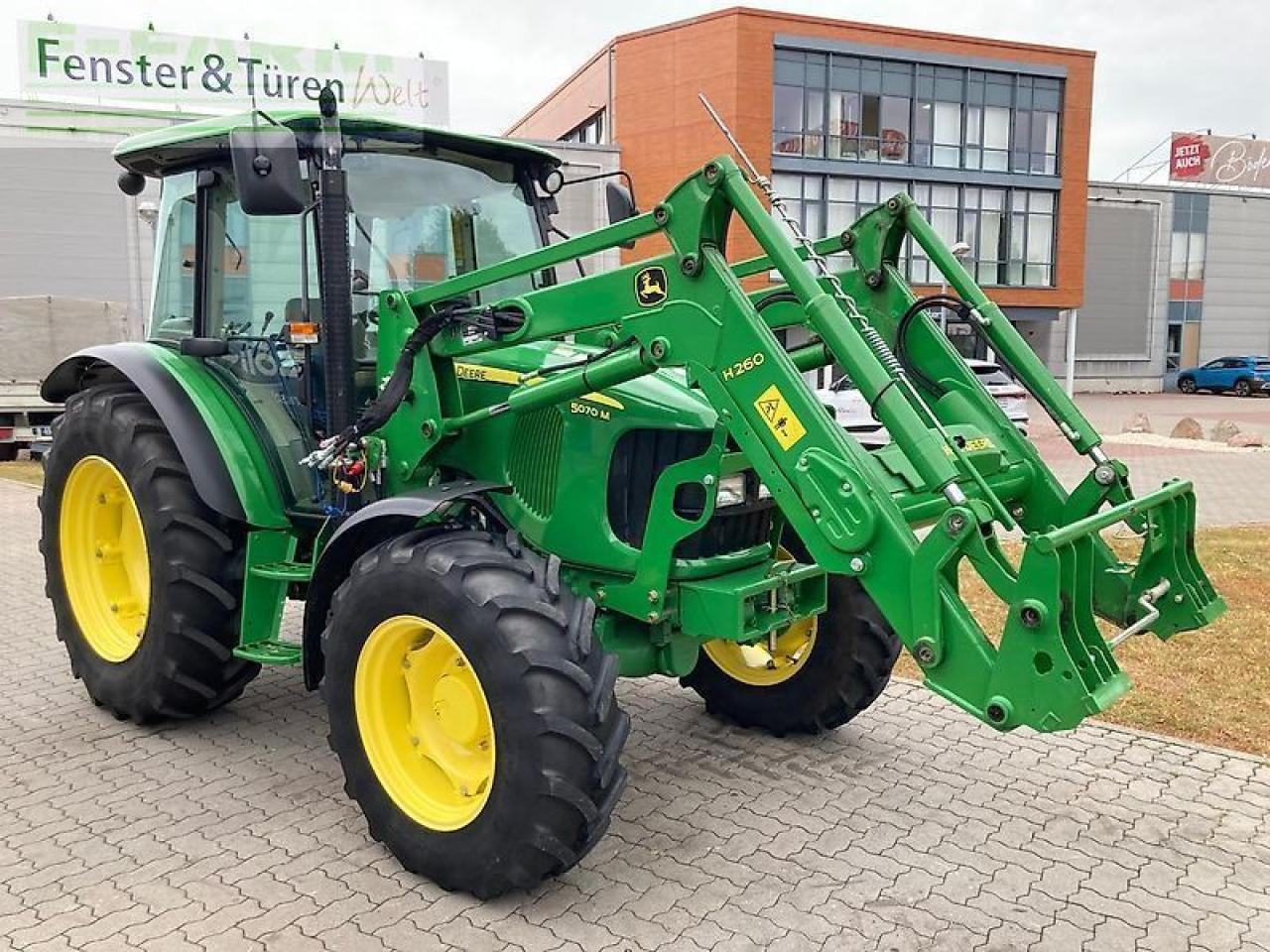 John Deere 5070m - טרקטור חקלאי: תמונה 3 John Deere 5070m - טרקטור חקלאי: תמונה 3