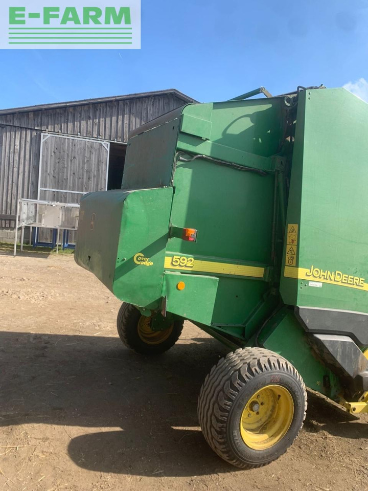 John Deere 592C - מכונת צרור מרובעת: תמונה 5 John Deere 592C - מכונת צרור מרובעת: תמונה 5