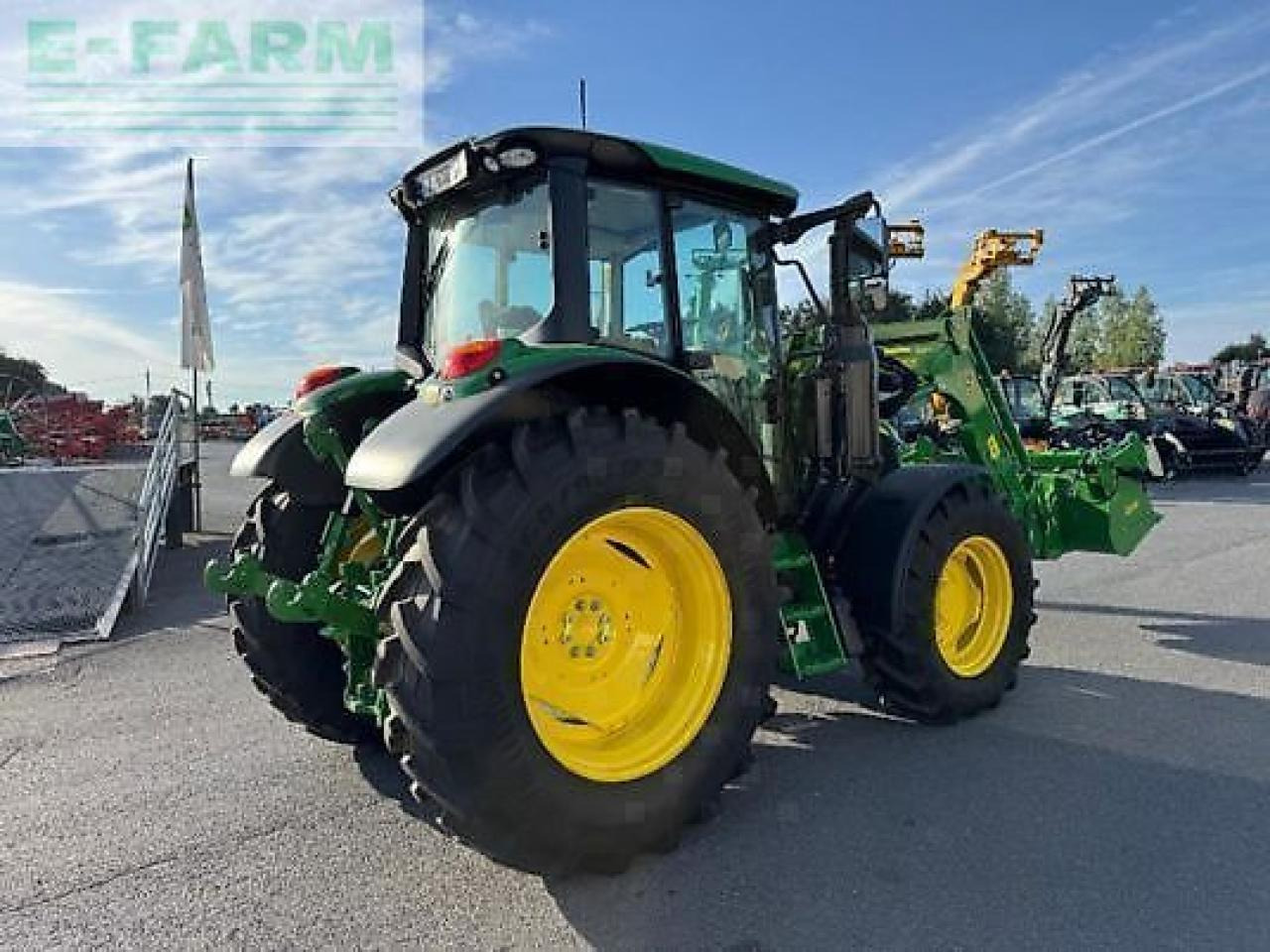 John Deere 6100m - טרקטור חקלאי: תמונה 4 John Deere 6100m - טרקטור חקלאי: תמונה 4
