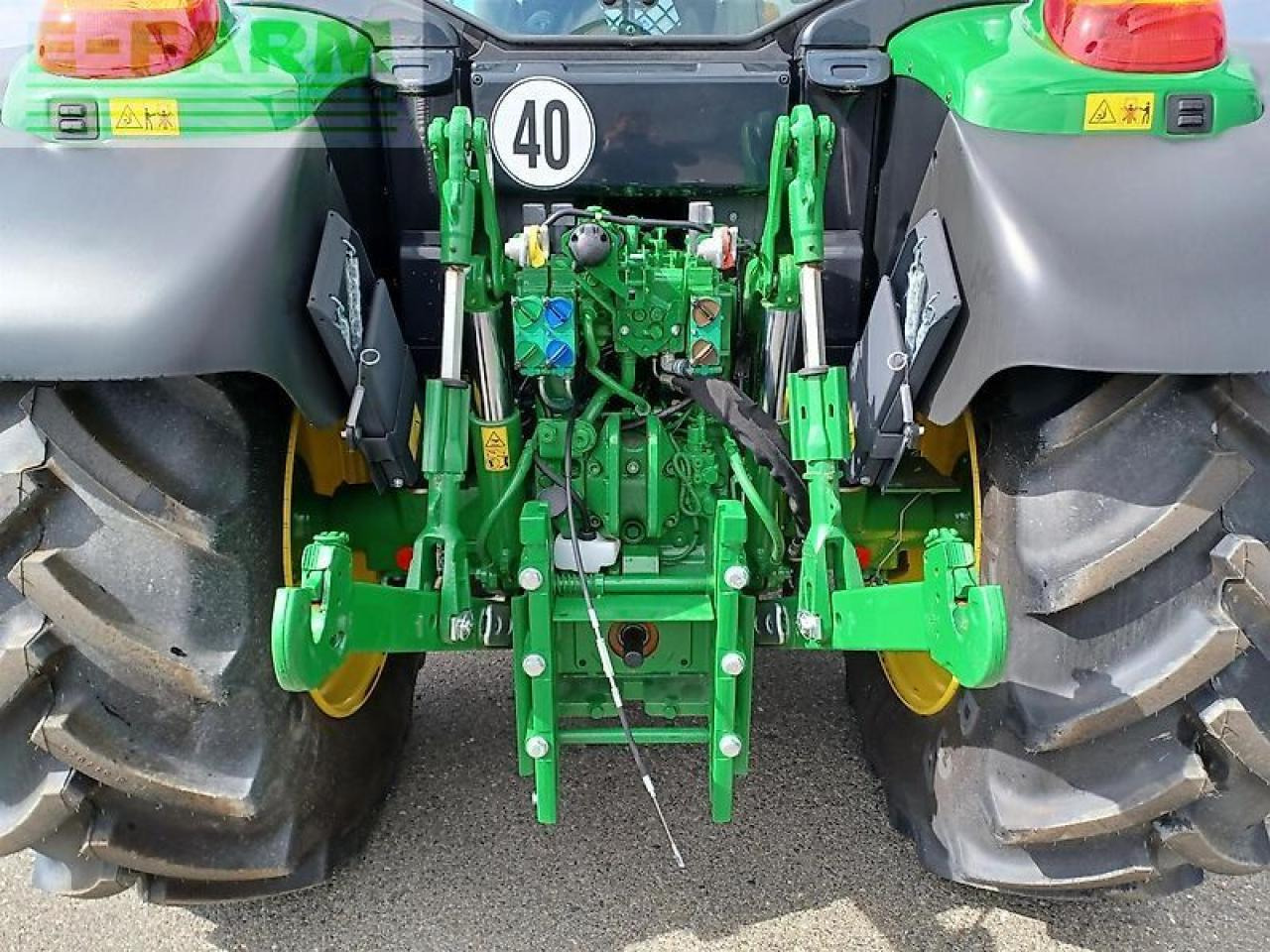 John Deere 6110m - טרקטור חקלאי: תמונה 5 John Deere 6110m - טרקטור חקלאי: תמונה 5