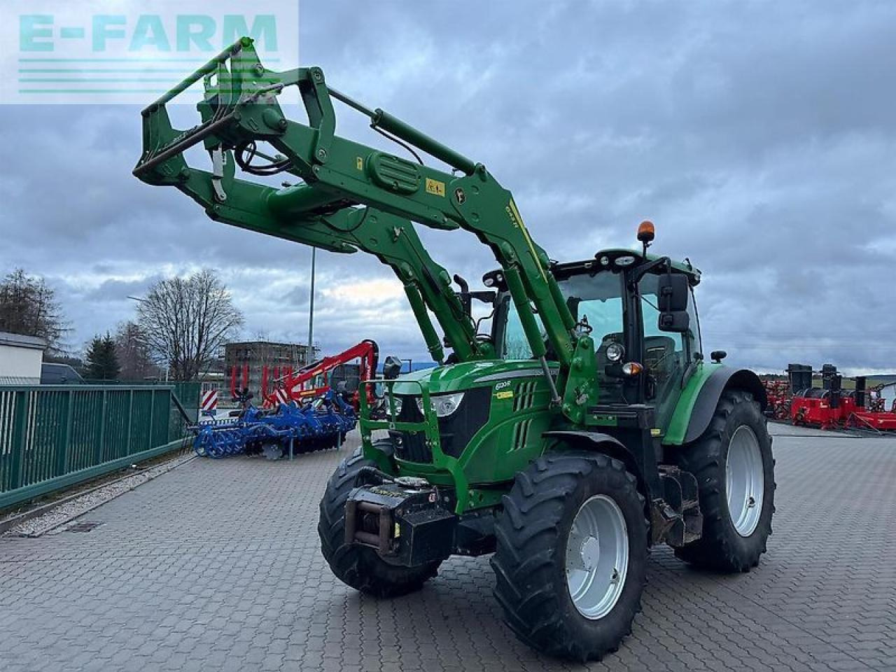 John Deere 6120r - טרקטור חקלאי: תמונה 3 John Deere 6120r - טרקטור חקלאי: תמונה 3
