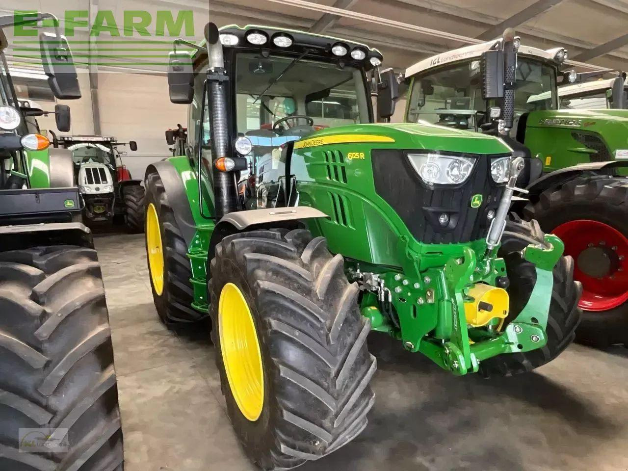 John Deere 6125 r - טרקטור חקלאי: תמונה 1 John Deere 6125 r - טרקטור חקלאי: תמונה 1