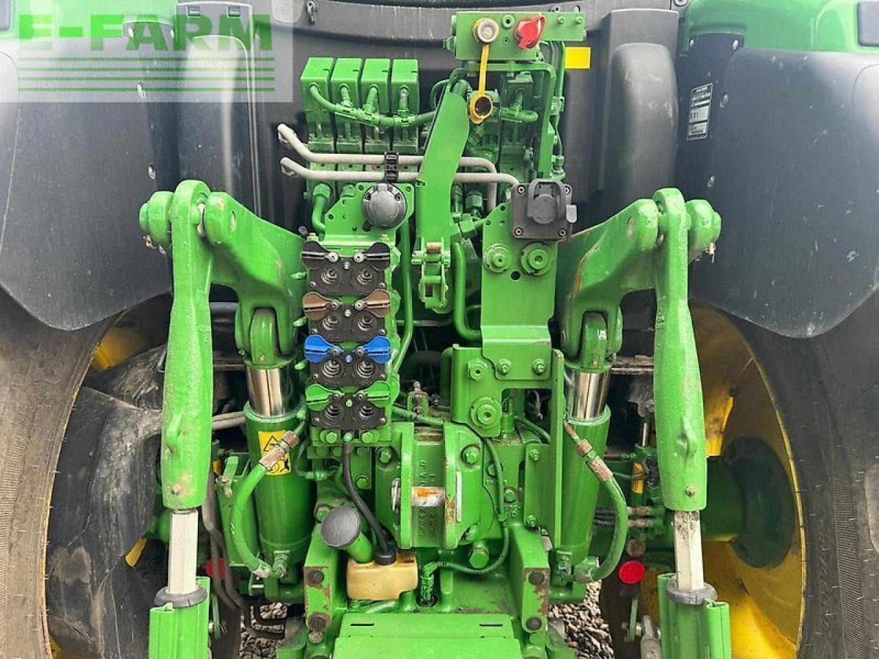 טרקטור חקלאי John Deere 6155r: תמונה 12
