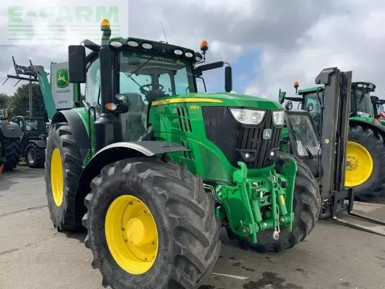 John Deere 6195r - טרקטור חקלאי: תמונה 1 John Deere 6195r - טרקטור חקלאי: תמונה 1