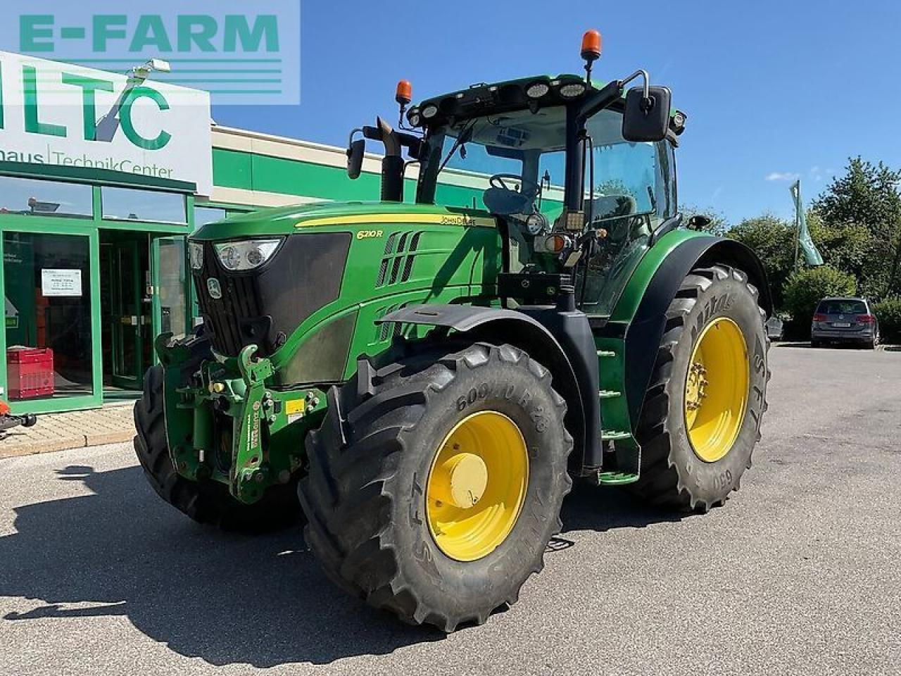 John Deere 6210r - טרקטור חקלאי: תמונה 1 John Deere 6210r - טרקטור חקלאי: תמונה 1