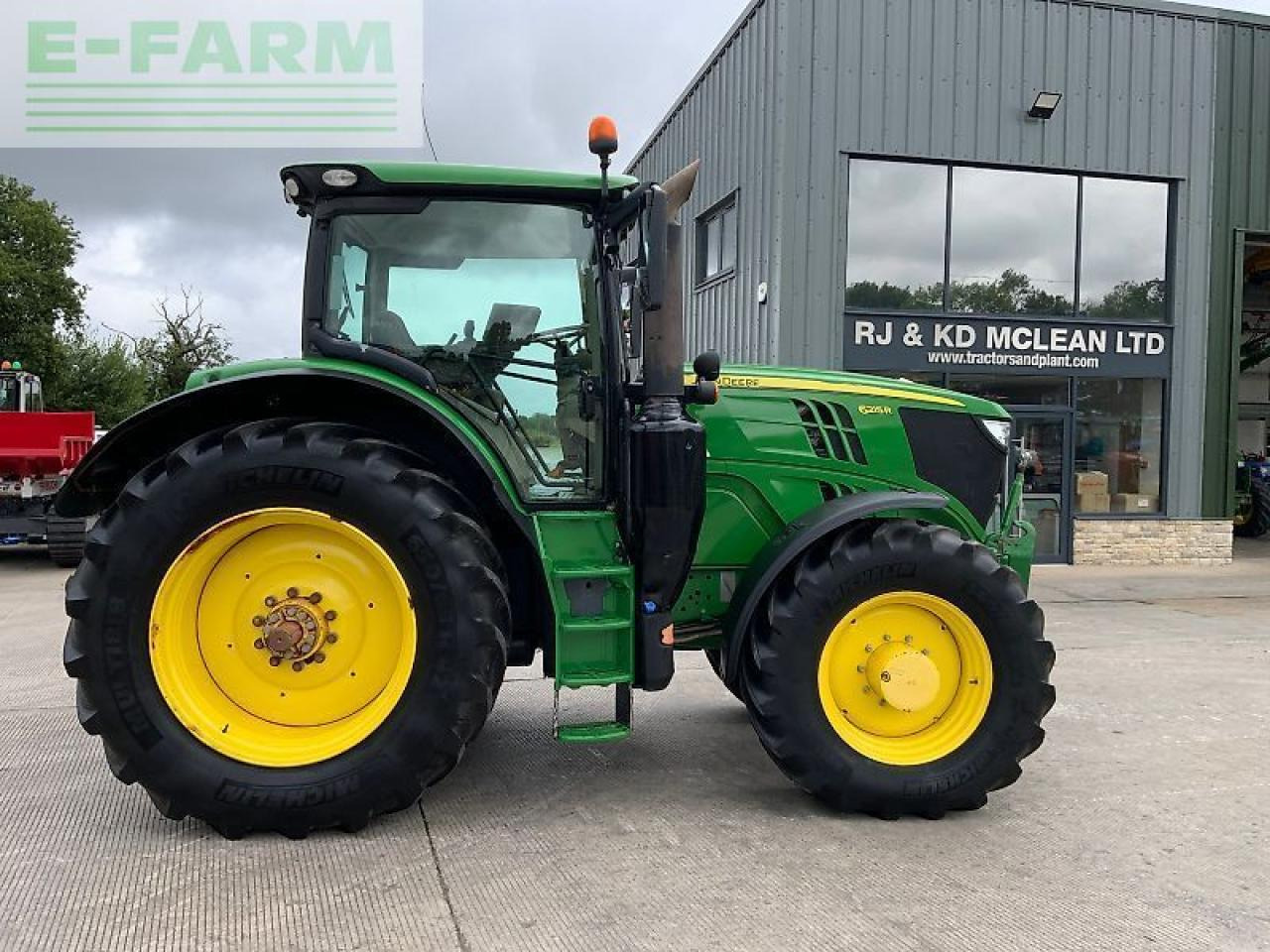 John Deere 6215r tractor (st23802) - טרקטור חקלאי: תמונה 1 John Deere 6215r tractor (st23802) - טרקטור חקלאי: תמונה 1
