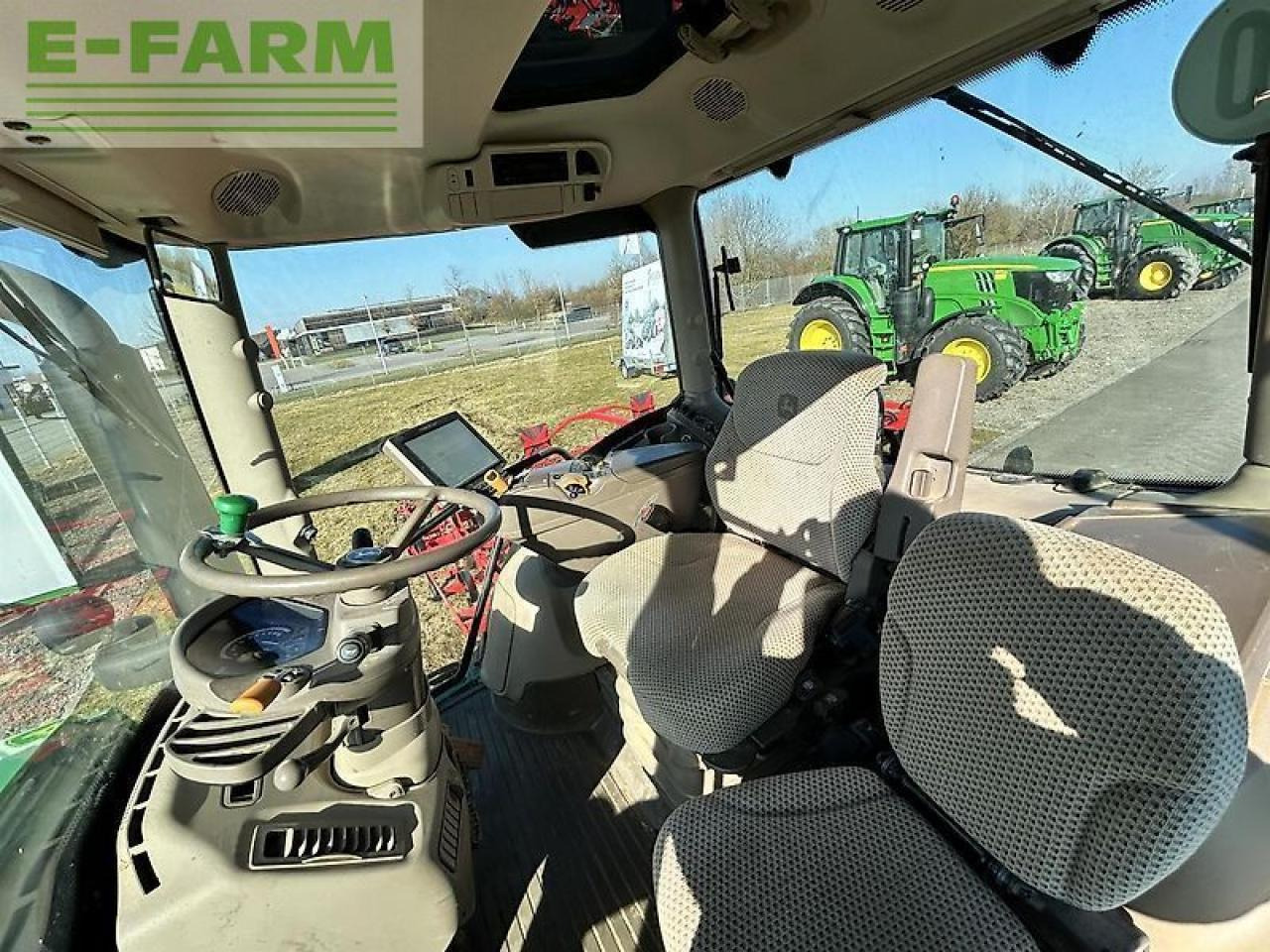 John Deere 6215r - טרקטור חקלאי: תמונה 4 John Deere 6215r - טרקטור חקלאי: תמונה 4