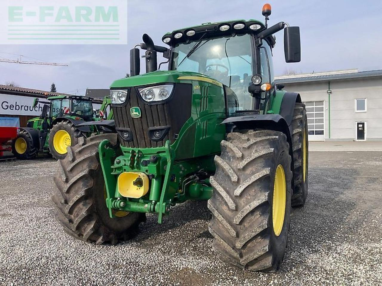 John Deere 6215r - טרקטור חקלאי: תמונה 2 John Deere 6215r - טרקטור חקלאי: תמונה 2