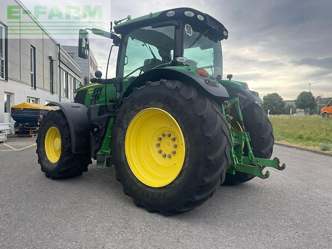 John Deere 6215r - טרקטור חקלאי: תמונה 5 John Deere 6215r - טרקטור חקלאי: תמונה 5