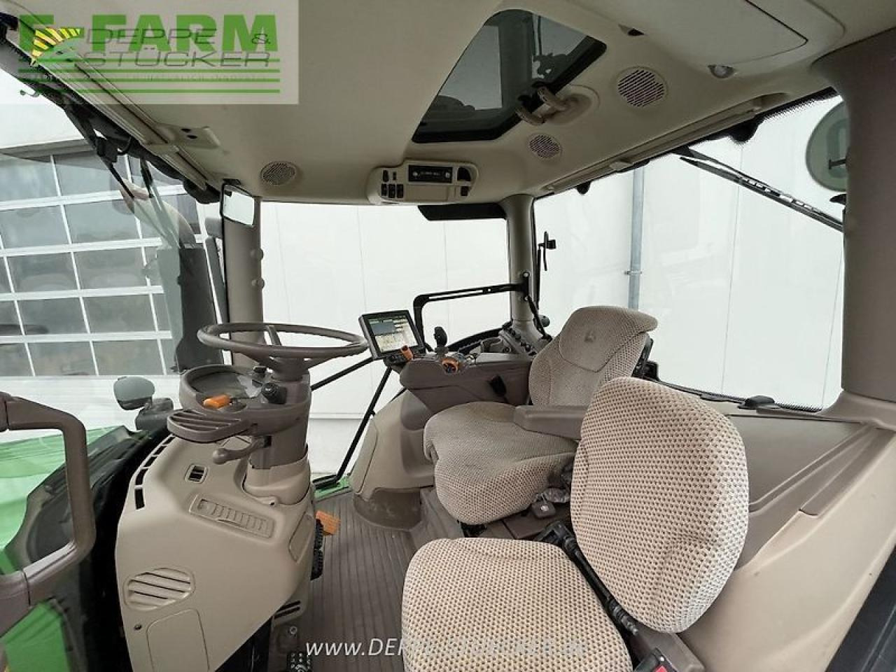 טרקטור חקלאי John Deere 6215r: תמונה 10