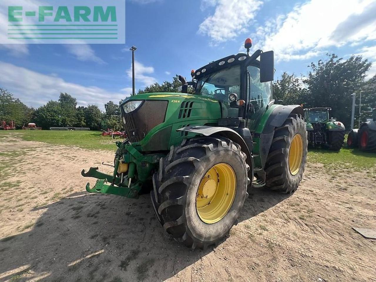John Deere 6215r - טרקטור חקלאי: תמונה 1 John Deere 6215r - טרקטור חקלאי: תמונה 1