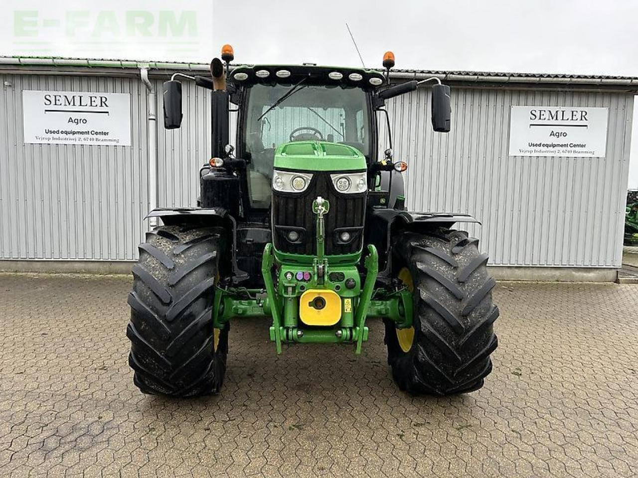 John Deere 6215r - טרקטור חקלאי: תמונה 2 John Deere 6215r - טרקטור חקלאי: תמונה 2