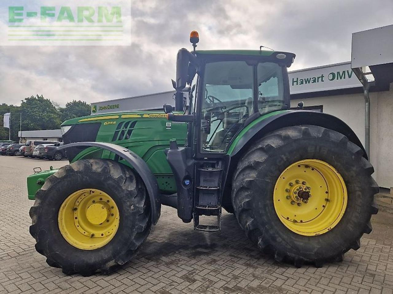 John Deere 6215r - טרקטור חקלאי: תמונה 2 John Deere 6215r - טרקטור חקלאי: תמונה 2