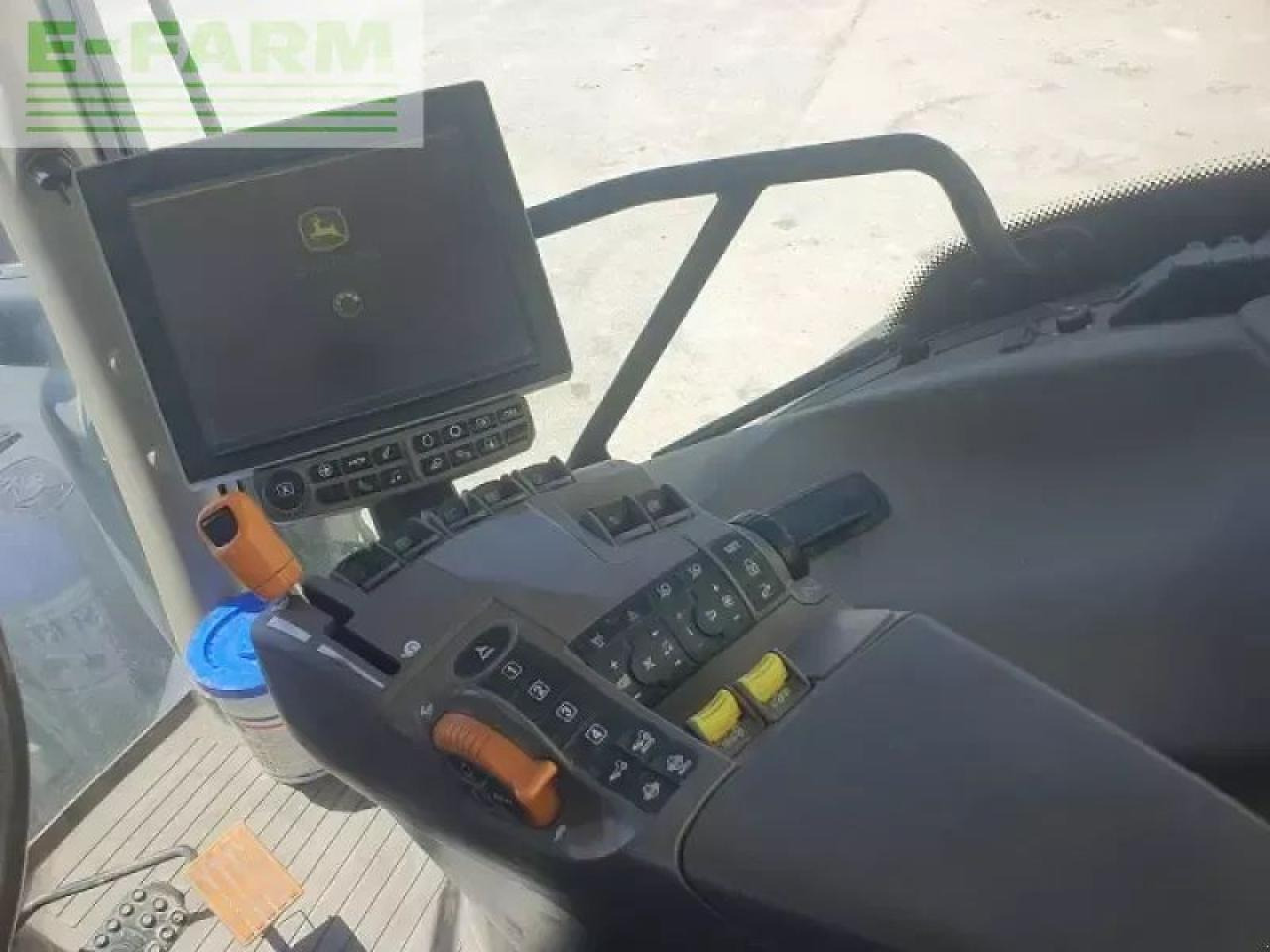 John Deere 6215r - טרקטור חקלאי: תמונה 5 John Deere 6215r - טרקטור חקלאי: תמונה 5