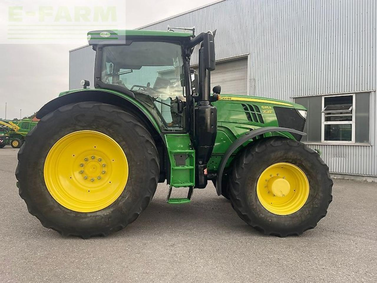 John Deere 6215r - טרקטור חקלאי: תמונה 3 John Deere 6215r - טרקטור חקלאי: תמונה 3