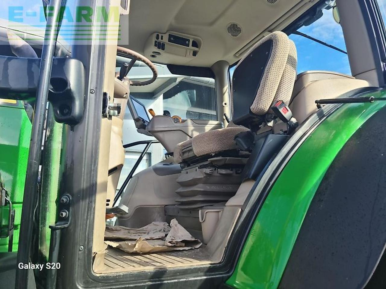 טרקטור חקלאי John Deere 6215r: תמונה 7
