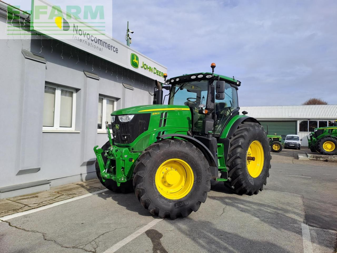 John Deere 6250R - טרקטור חקלאי: תמונה 1 John Deere 6250R - טרקטור חקלאי: תמונה 1