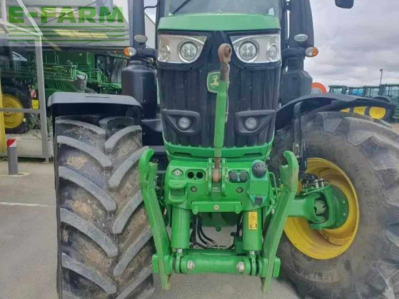 טרקטור חקלאי John Deere 6250r: תמונה 6