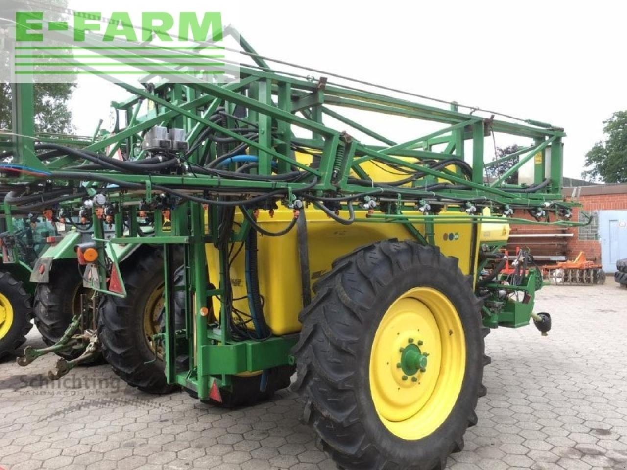 John Deere 638 # 3800l/27m - מרסס נגרר: תמונה 3 John Deere 638 # 3800l/27m - מרסס נגרר: תמונה 3