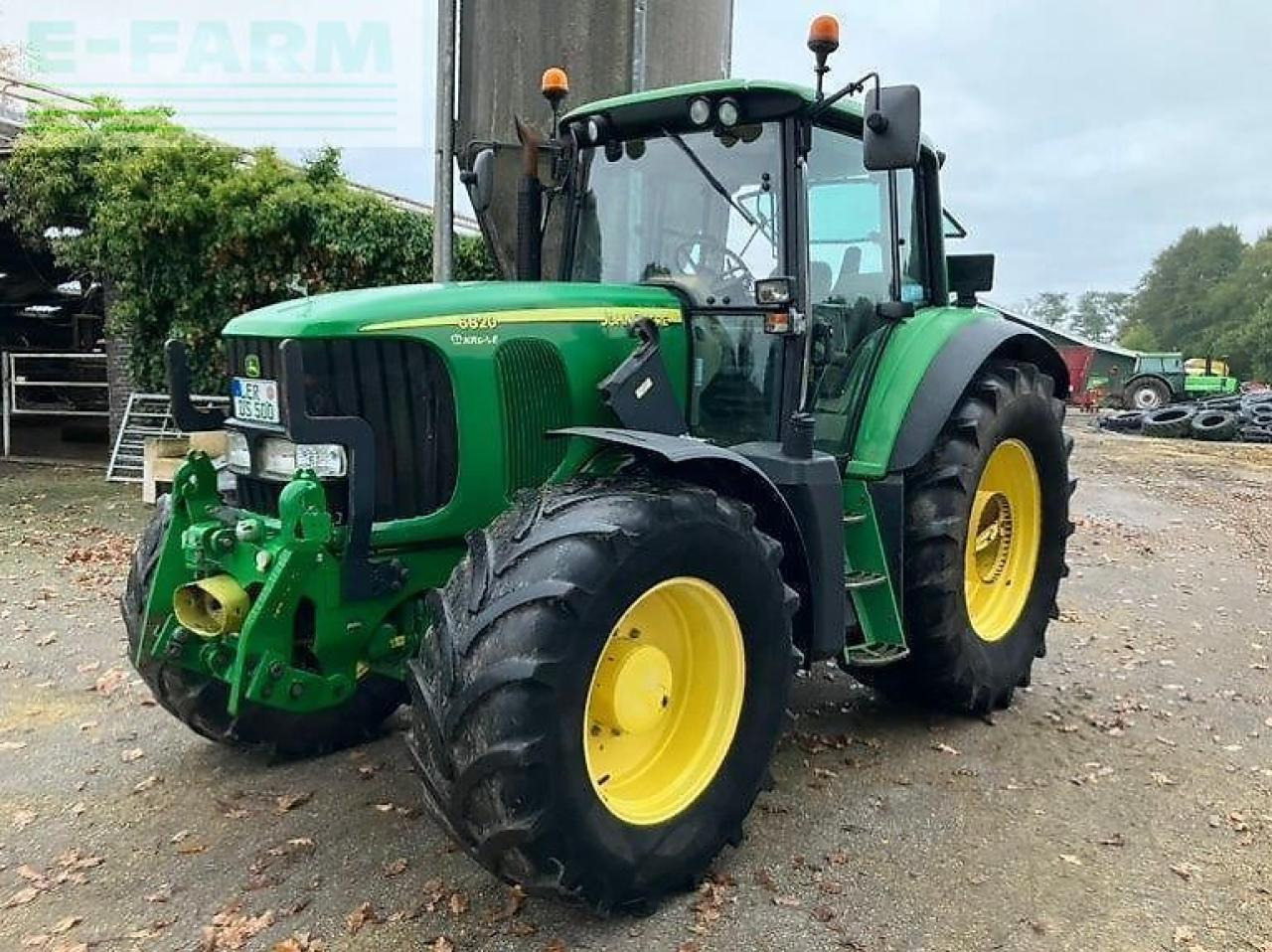 John Deere 6820 premium - טרקטור חקלאי: תמונה 1 John Deere 6820 premium - טרקטור חקלאי: תמונה 1
