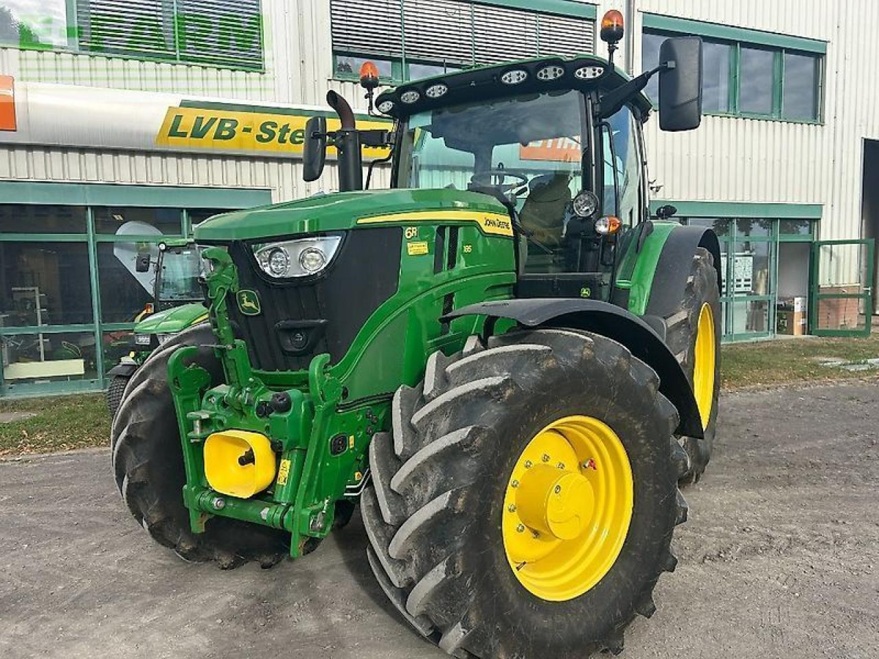 John Deere 6r185 - טרקטור חקלאי: תמונה 1 John Deere 6r185 - טרקטור חקלאי: תמונה 1