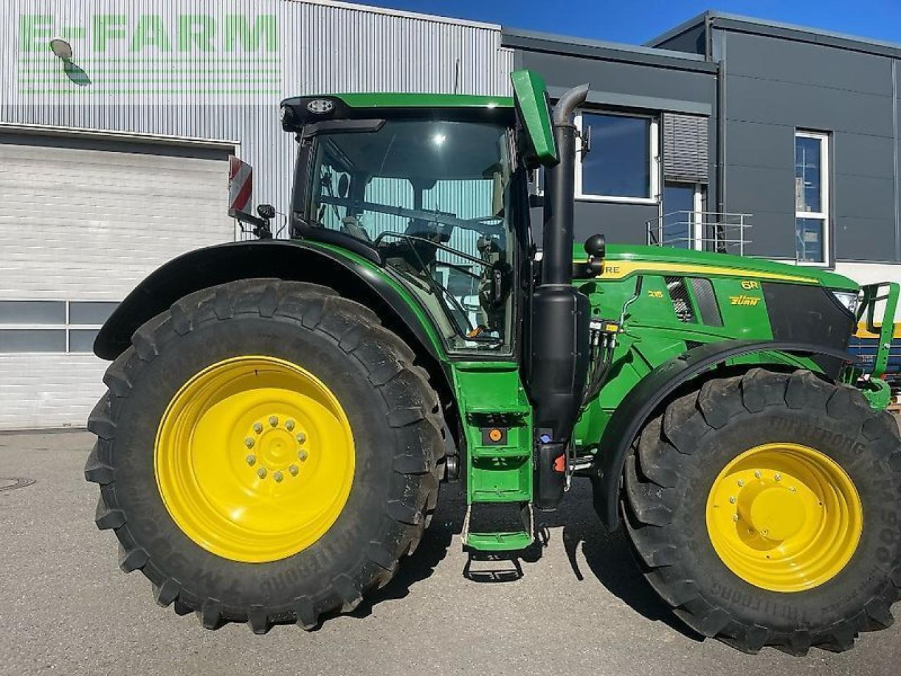 John Deere 6r215 / 6r 215 - טרקטור חקלאי: תמונה 1 John Deere 6r215 / 6r 215 - טרקטור חקלאי: תמונה 1