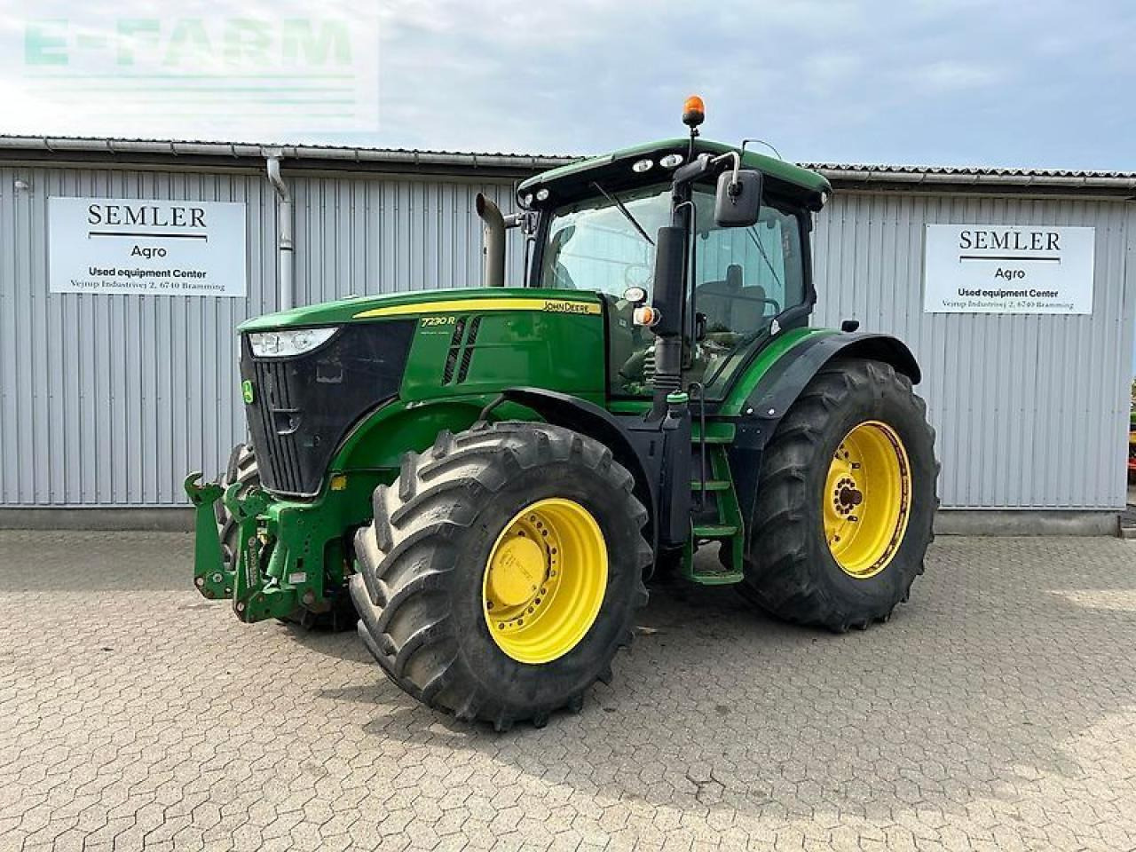 John Deere 7230r - טרקטור חקלאי: תמונה 1 John Deere 7230r - טרקטור חקלאי: תמונה 1