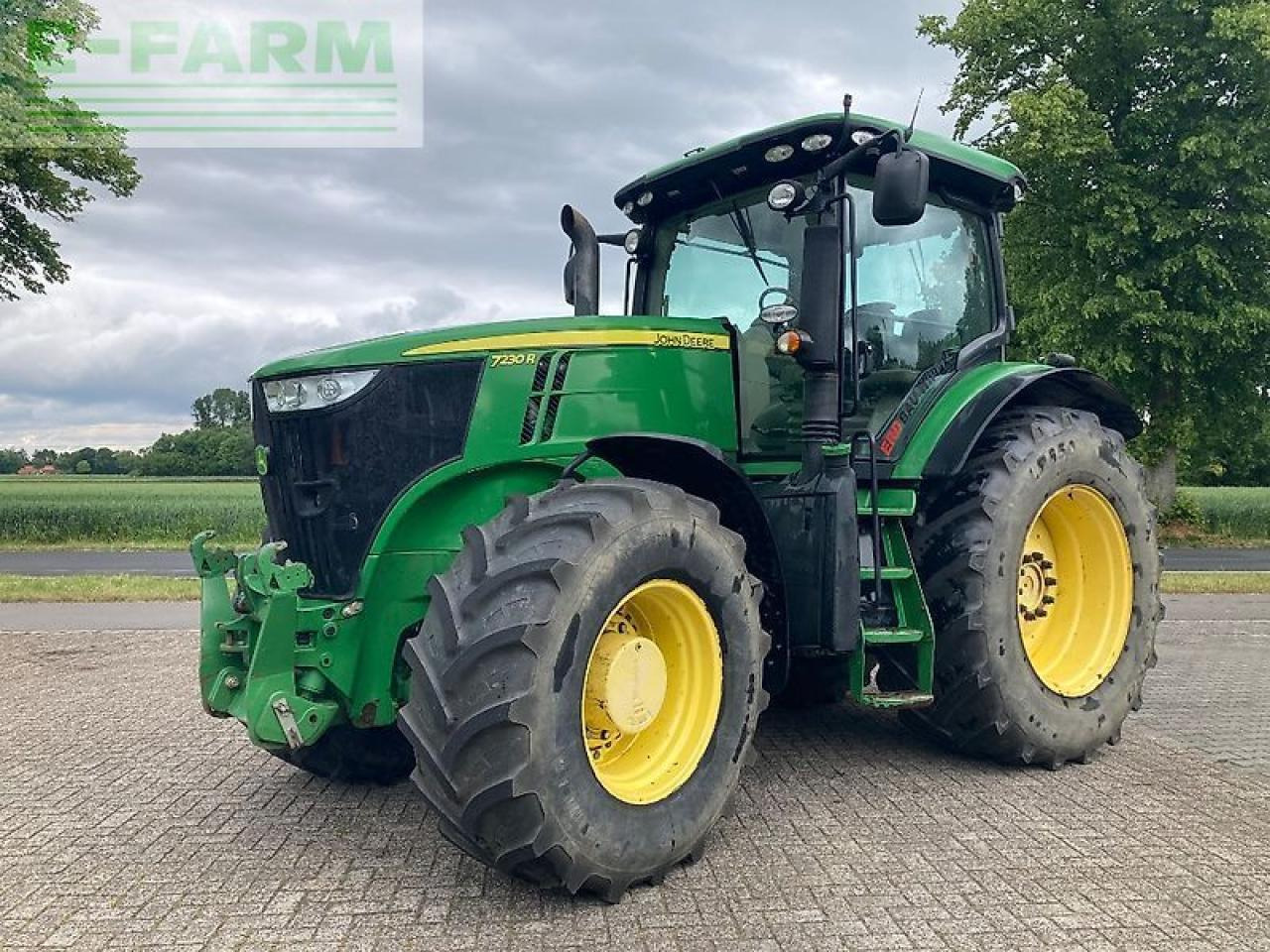 John Deere 7230r - טרקטור חקלאי: תמונה 1 John Deere 7230r - טרקטור חקלאי: תמונה 1