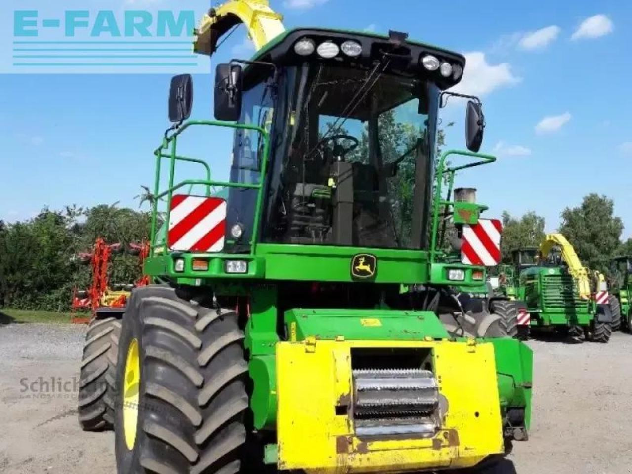 John Deere 7350 ohne vorsatz - מקצרת מספוא: תמונה 2 John Deere 7350 ohne vorsatz - מקצרת מספוא: תמונה 2