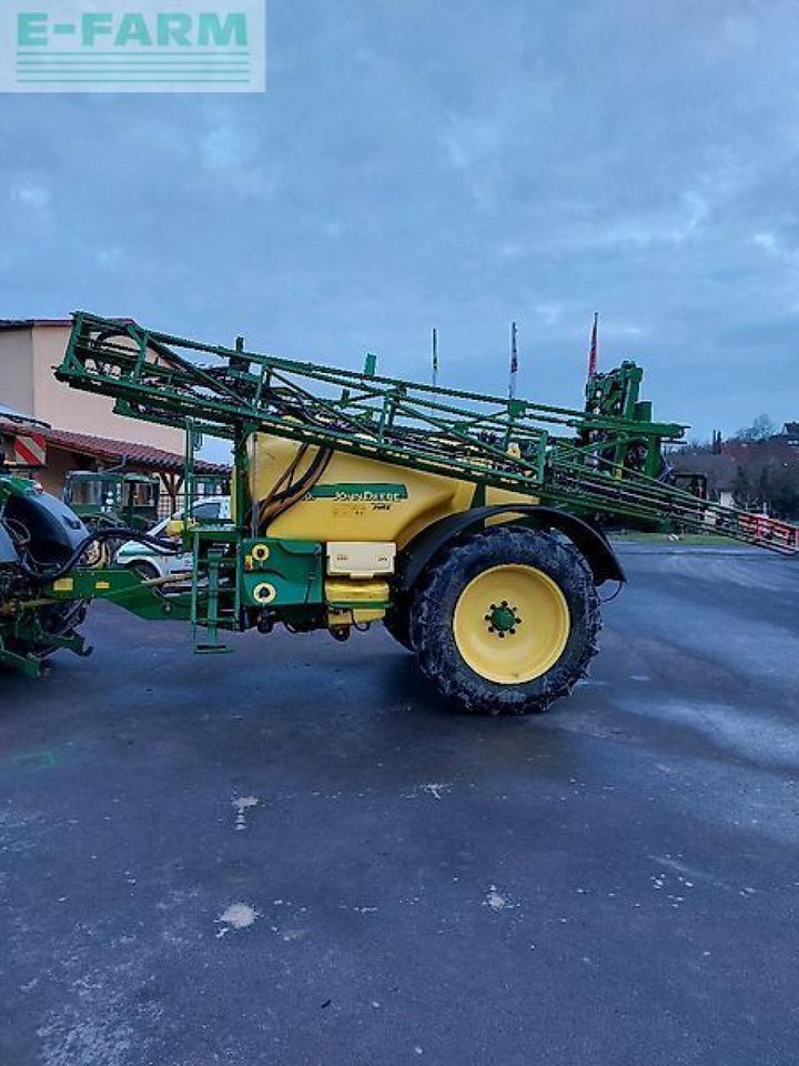 John Deere 740i - מרסס נגרר: תמונה 2 John Deere 740i - מרסס נגרר: תמונה 2