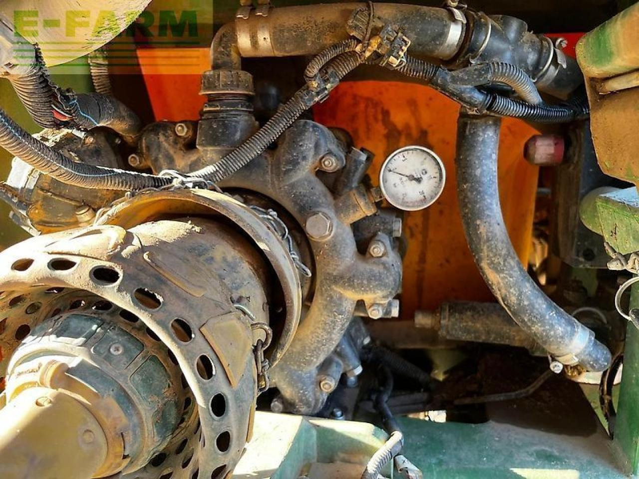 John Deere 740i - מרסס נגרר: תמונה 2 John Deere 740i - מרסס נגרר: תמונה 2