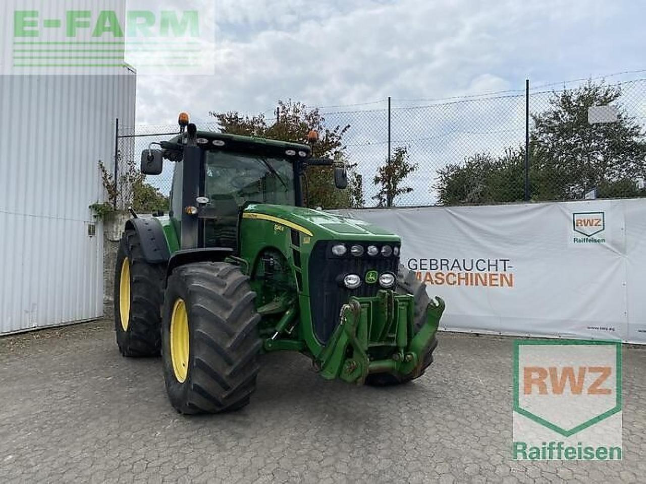 John Deere 8245r - טרקטור חקלאי: תמונה 1 John Deere 8245r - טרקטור חקלאי: תמונה 1