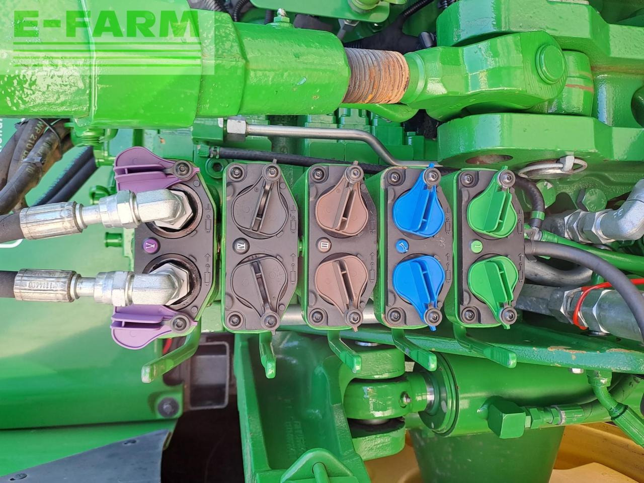 John Deere 8295R - טרקטור חקלאי: תמונה 5 John Deere 8295R - טרקטור חקלאי: תמונה 5