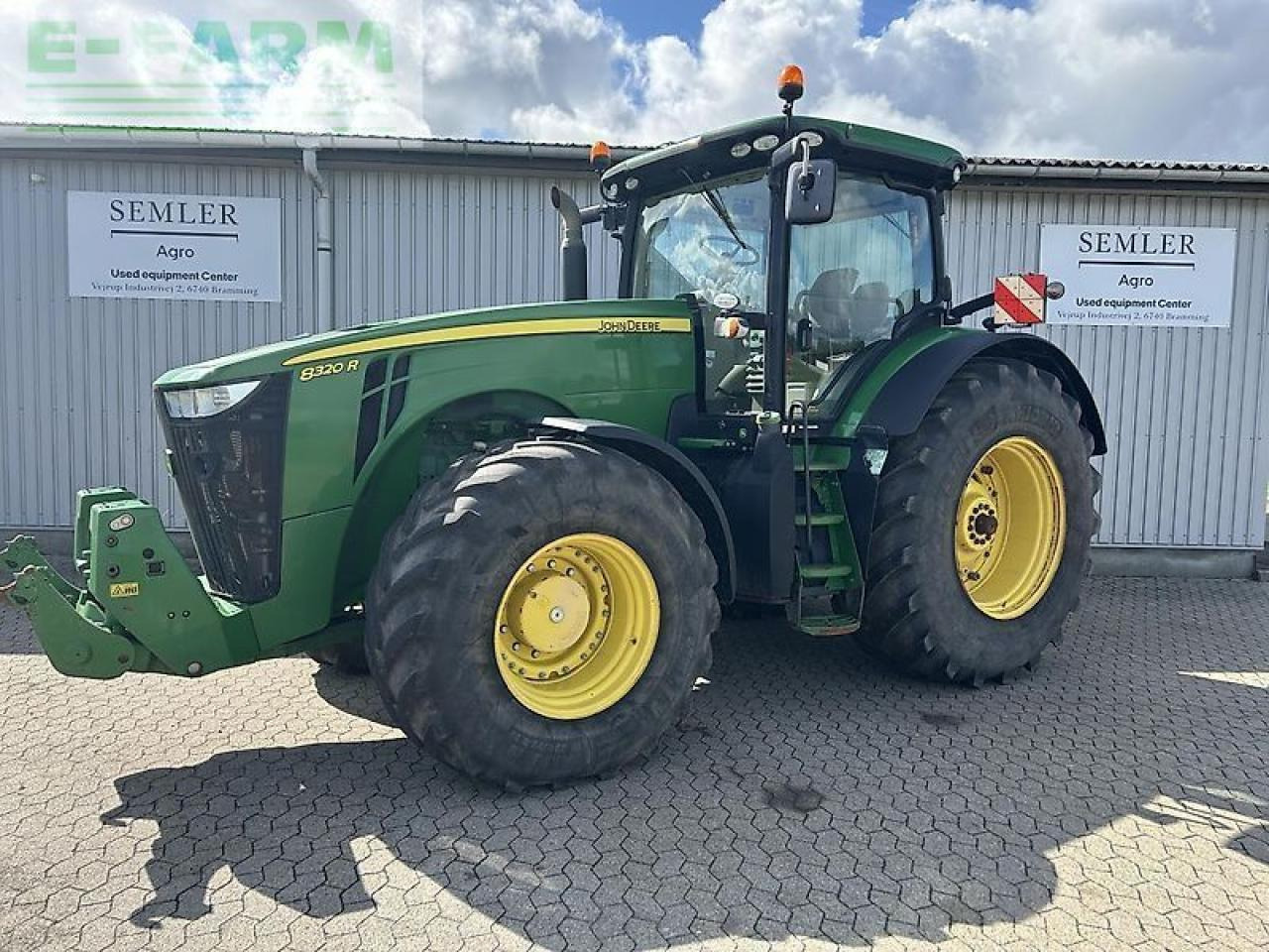 John Deere 8320r - טרקטור חקלאי: תמונה 1 John Deere 8320r - טרקטור חקלאי: תמונה 1