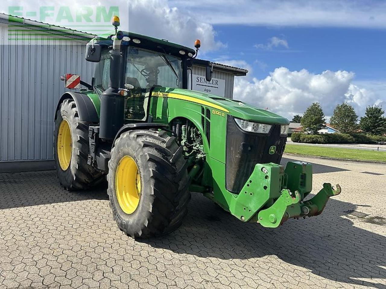 טרקטור חקלאי John Deere 8320r: תמונה 10 טרקטור חקלאי John Deere 8320r: תמונה 10