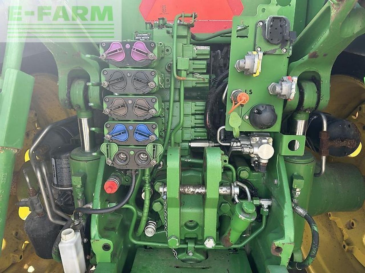 John Deere 8320r - טרקטור חקלאי: תמונה 5 John Deere 8320r - טרקטור חקלאי: תמונה 5