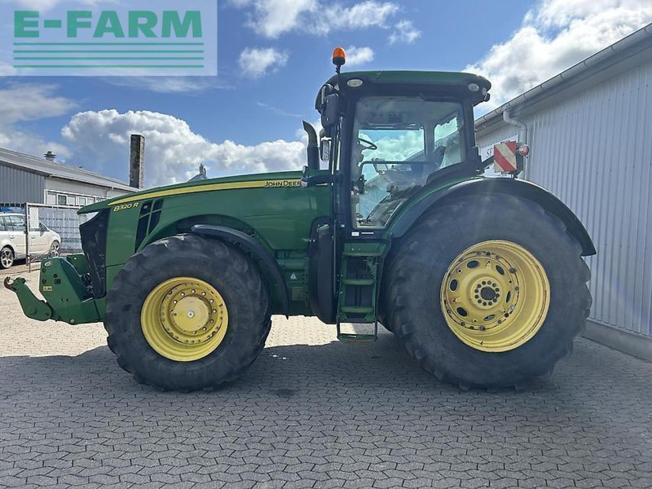 John Deere 8320r - טרקטור חקלאי: תמונה 2 John Deere 8320r - טרקטור חקלאי: תמונה 2