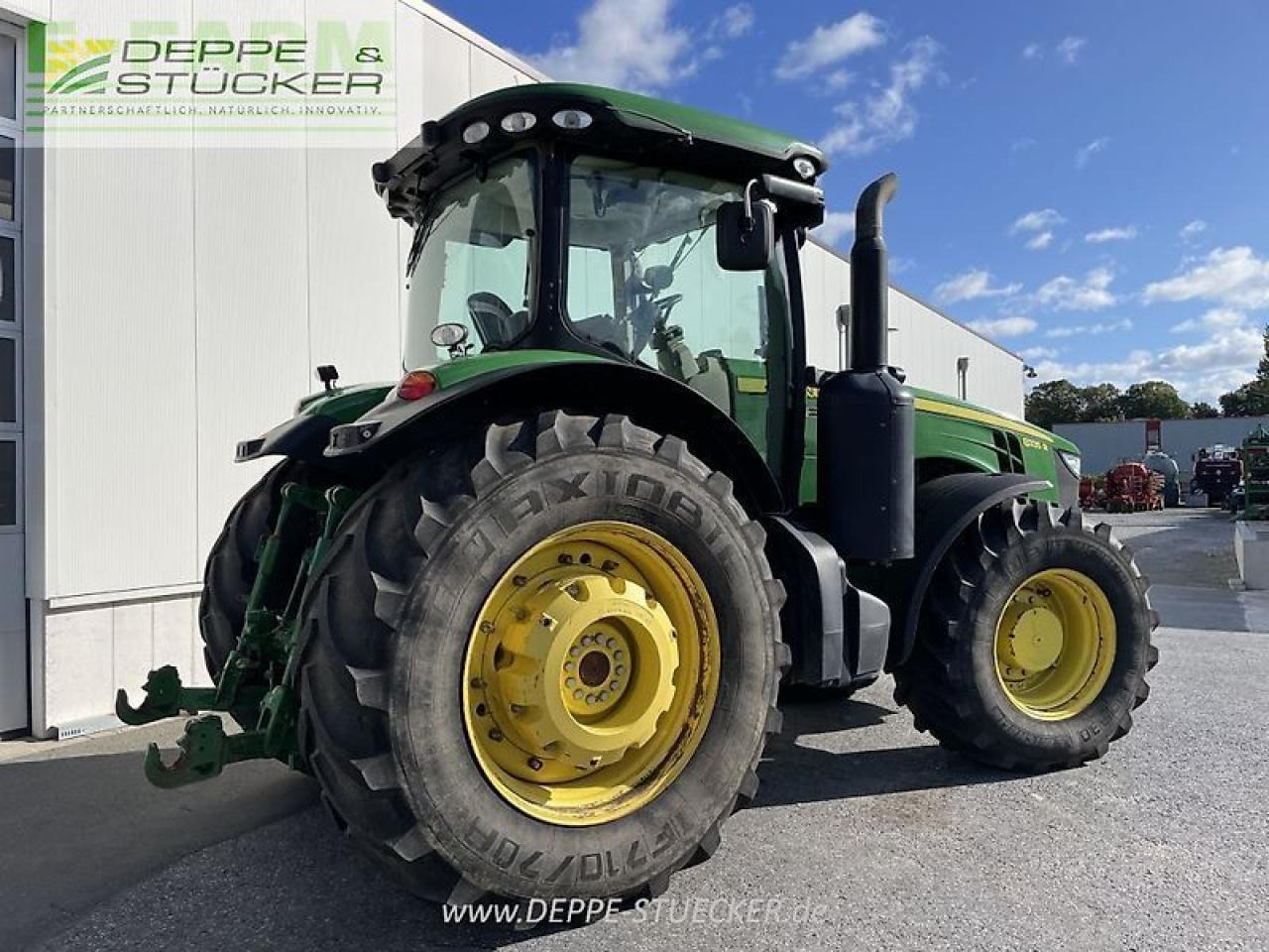 John Deere 8335r - טרקטור חקלאי: תמונה 2 John Deere 8335r - טרקטור חקלאי: תמונה 2