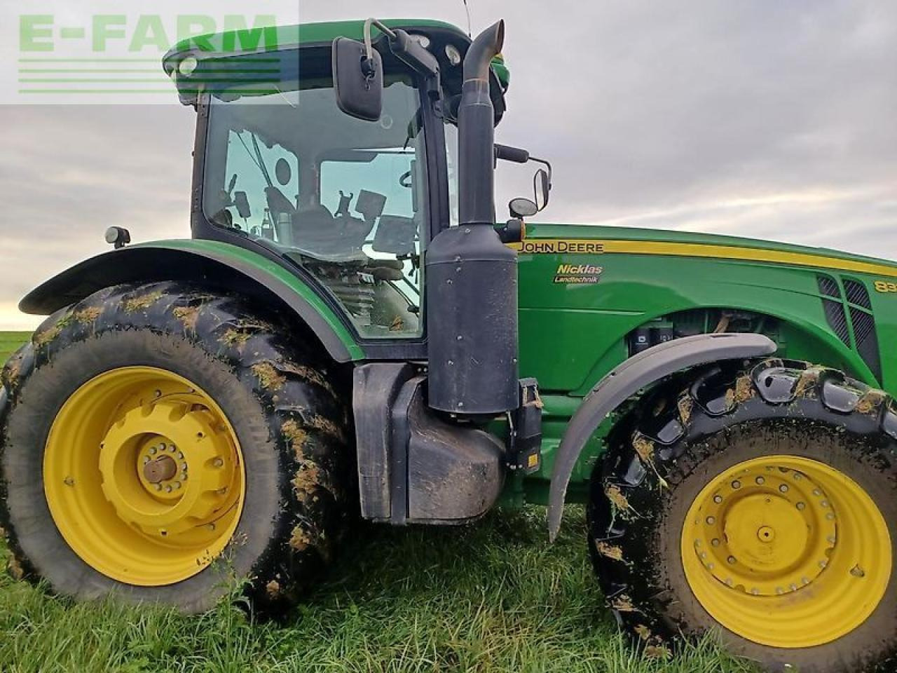 John Deere 8335r - טרקטור חקלאי: תמונה 2 John Deere 8335r - טרקטור חקלאי: תמונה 2