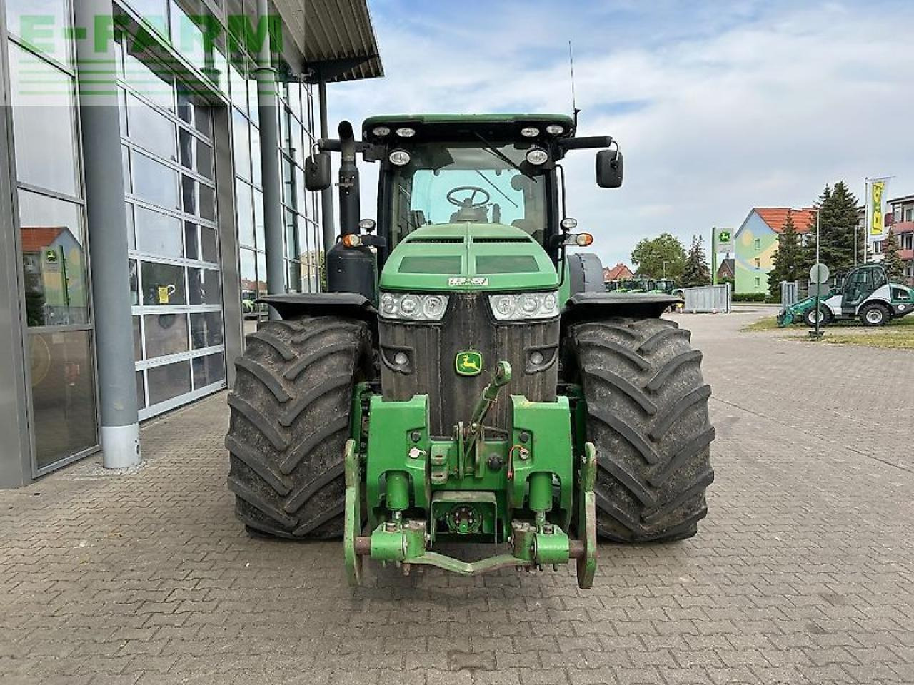 John Deere 8335r - טרקטור חקלאי: תמונה 3 John Deere 8335r - טרקטור חקלאי: תמונה 3