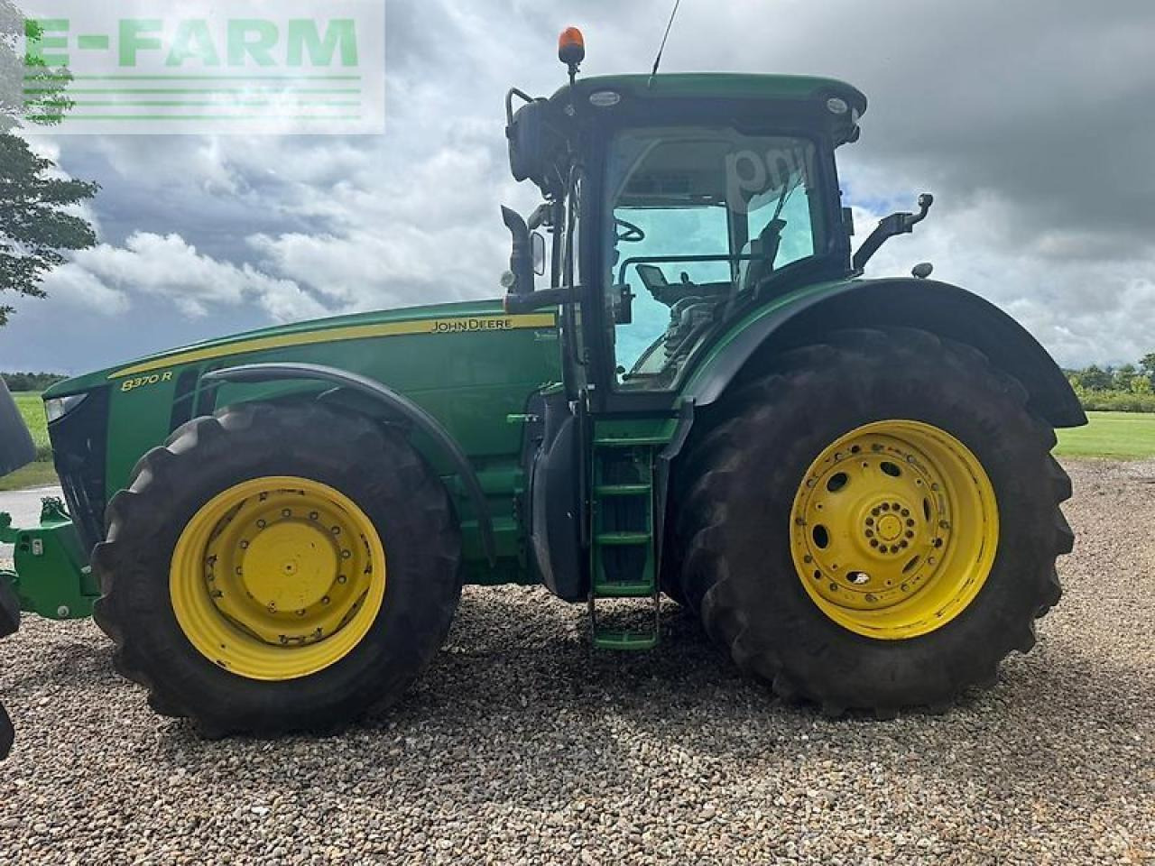 John Deere 8370r - טרקטור חקלאי: תמונה 2 John Deere 8370r - טרקטור חקלאי: תמונה 2