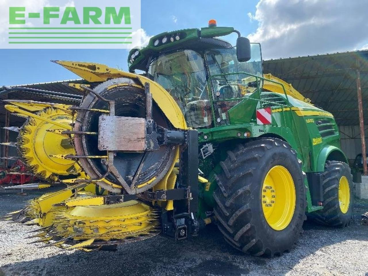 John Deere 8400 - מקצרת מספוא: תמונה 1 John Deere 8400 - מקצרת מספוא: תמונה 1
