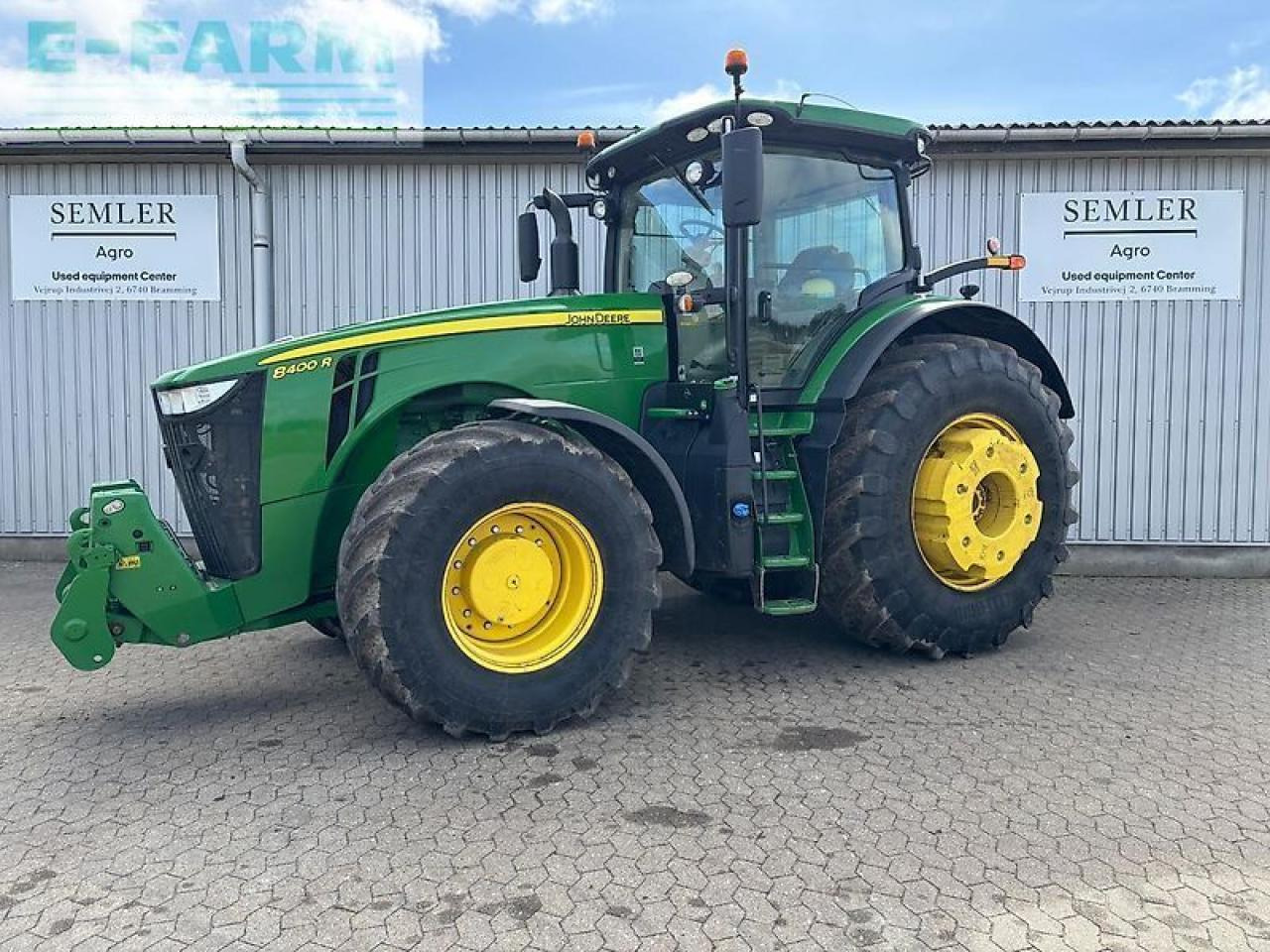 John Deere 8400r - טרקטור חקלאי: תמונה 1 John Deere 8400r - טרקטור חקלאי: תמונה 1