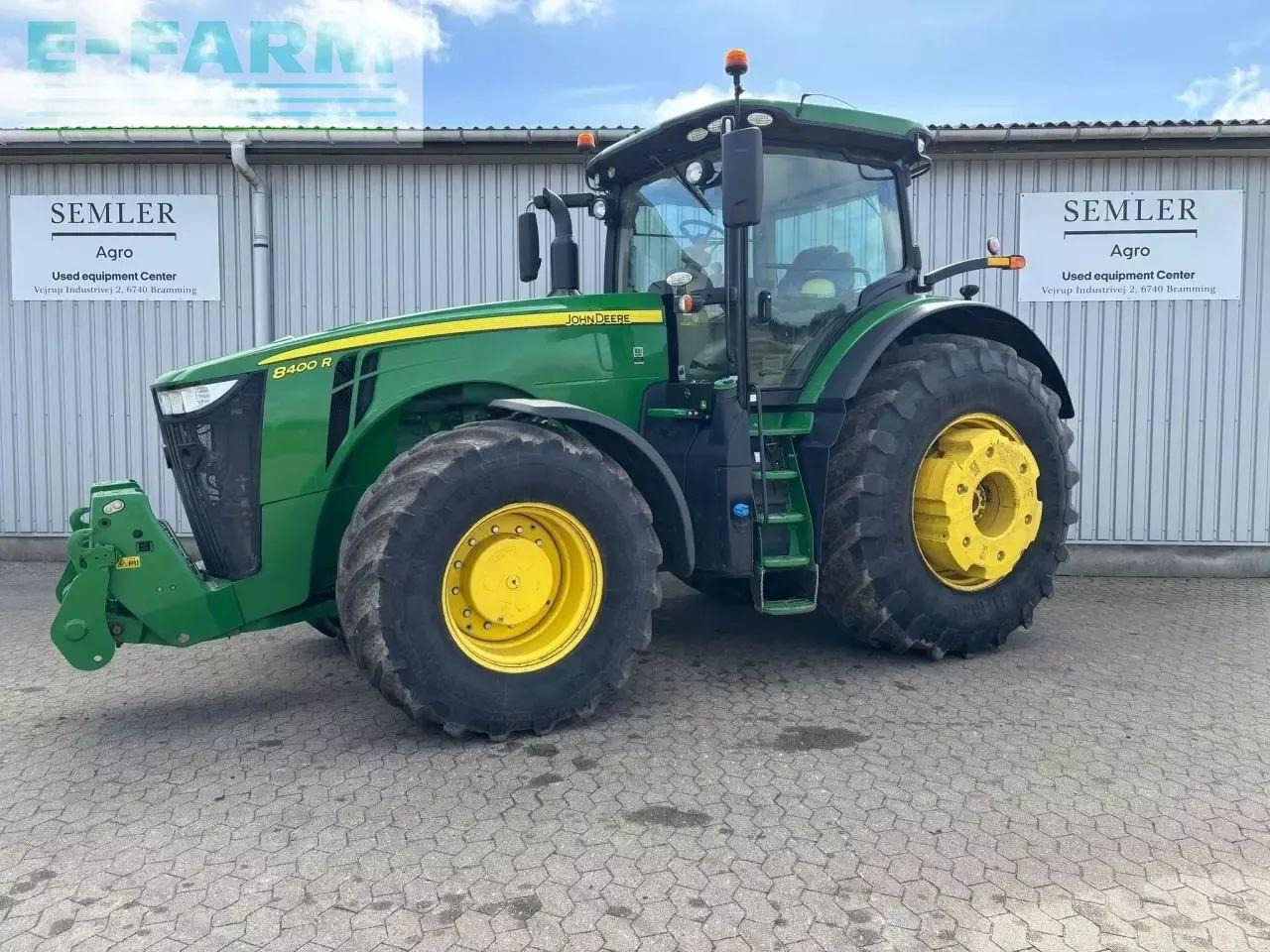 John Deere 8400r - טרקטור חקלאי: תמונה 1 John Deere 8400r - טרקטור חקלאי: תמונה 1