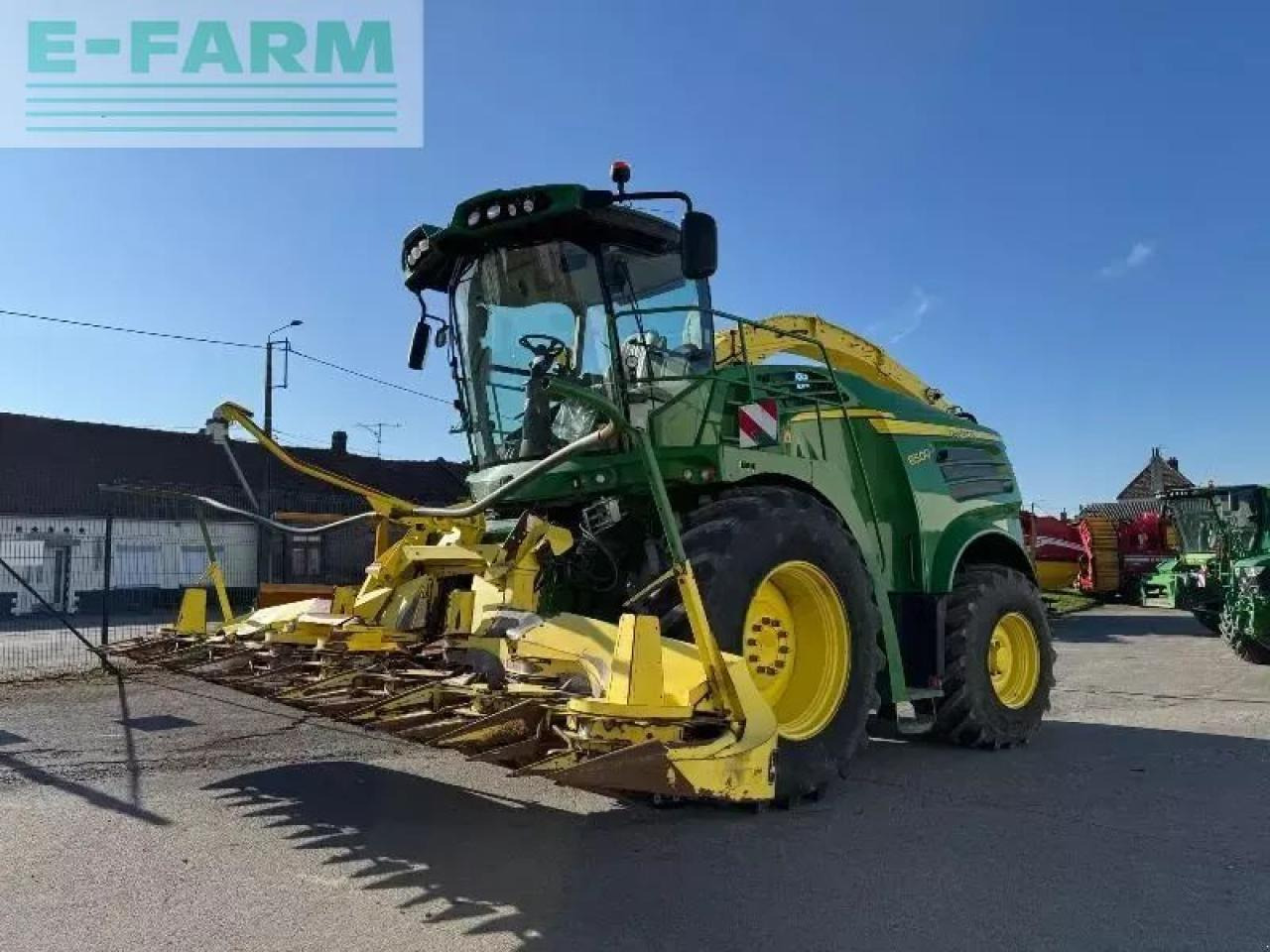 John Deere 8500 - מקצרת מספוא: תמונה 1 John Deere 8500 - מקצרת מספוא: תמונה 1