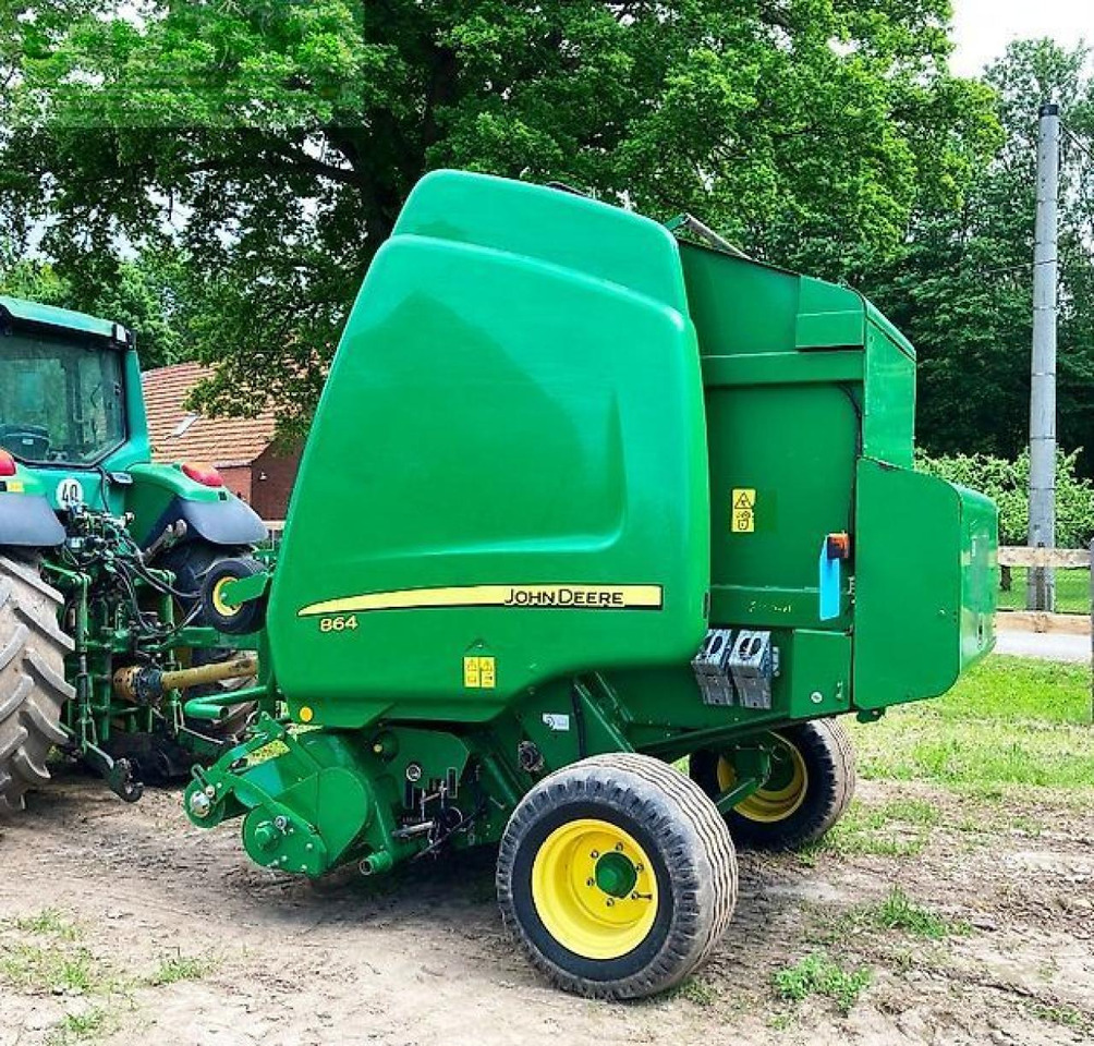 John Deere 864 premium maxicut - מכונת צרור מרובעת: תמונה 2 John Deere 864 premium maxicut - מכונת צרור מרובעת: תמונה 2