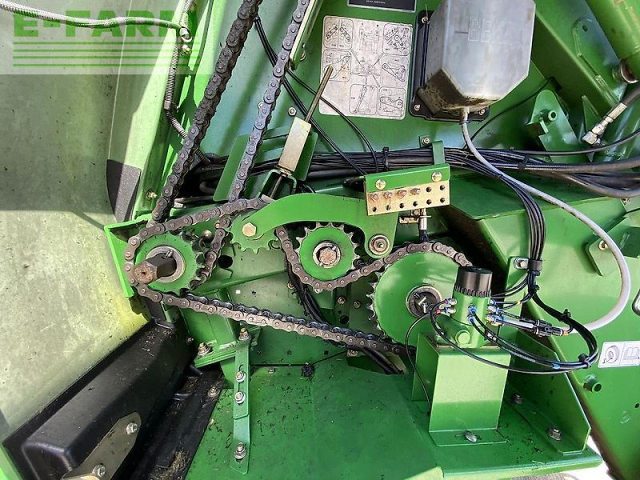 מכונת צרור מרובעת John Deere 864: תמונה 19