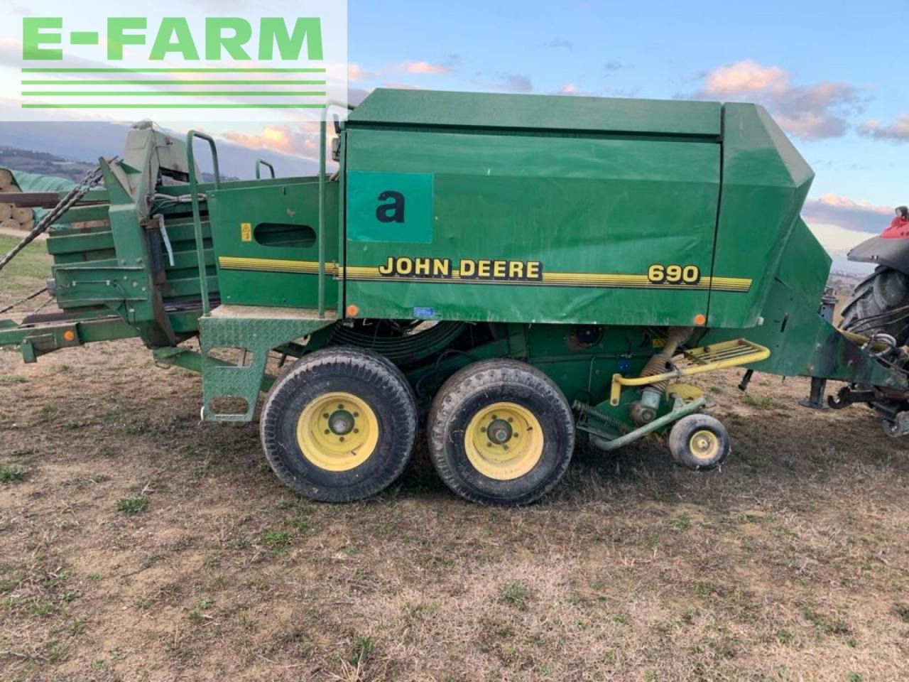 John Deere John Deere 690 - מכונת צרור מרובעת: תמונה 3 John Deere John Deere 690 - מכונת צרור מרובעת: תמונה 3